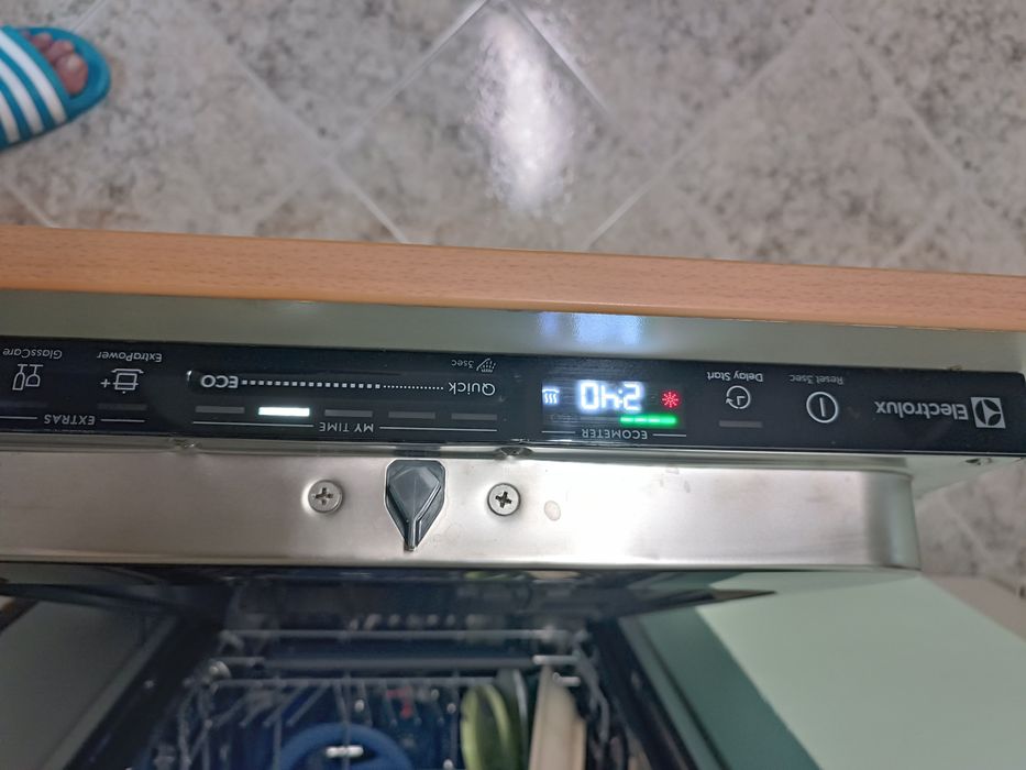 Съдомиялна за вграждане Електролукс Elektrolux
