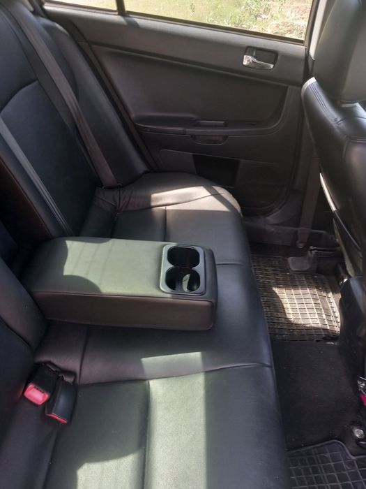 Mitsubishi vând sau schimb
