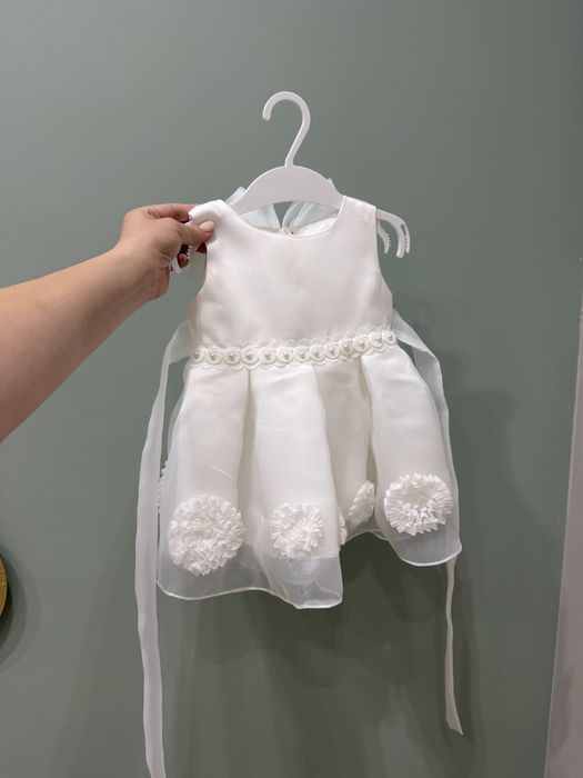 Продам платья для девочек до года