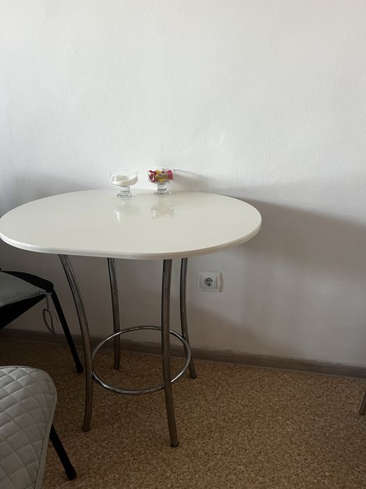 Продам Кухонный стол