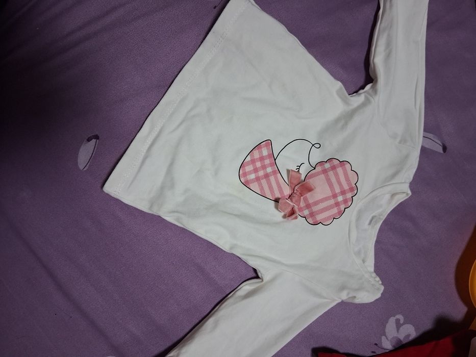 Hainute fetiță  in stare foarte buna