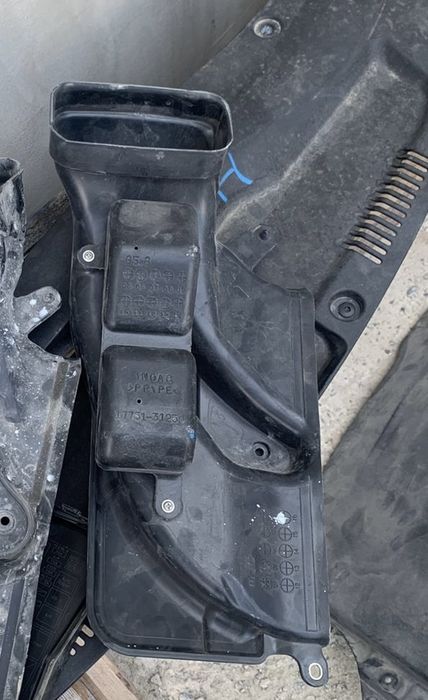 Воздухозаборник Lexus gs300