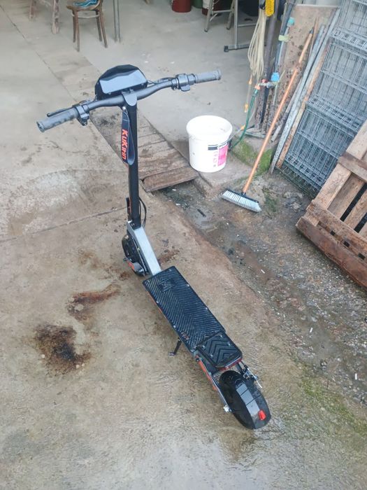 Trotineta electrică kukirin G2 2025