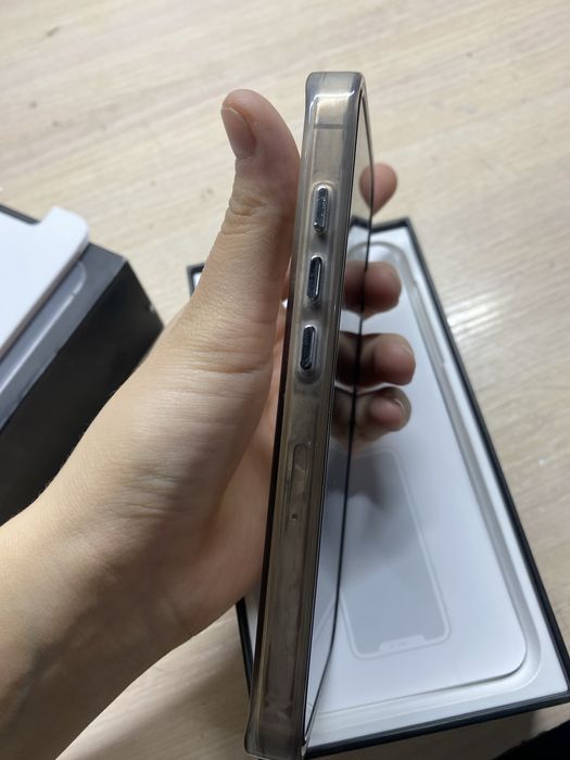 Iphone 16 pro, абсолютно новый, кореец