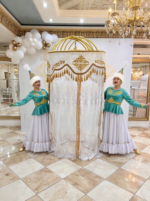 Продам национльные костюмы