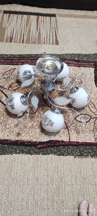 Люстра пятирожковая