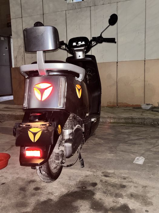 Электроскутер Yadea