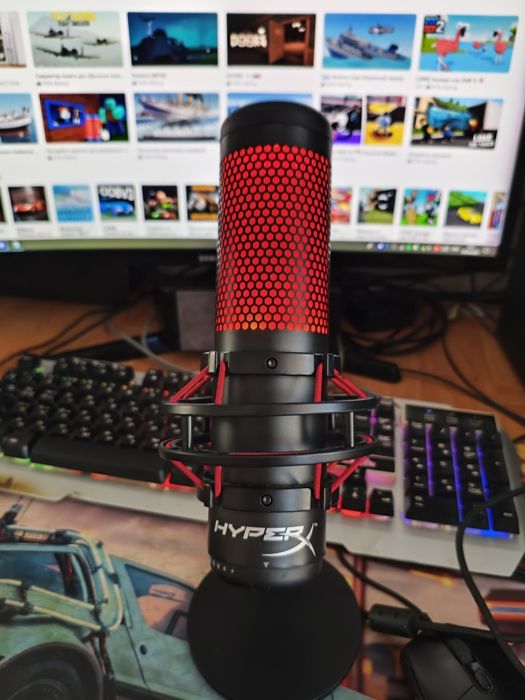 HyperX quadcast микрофон