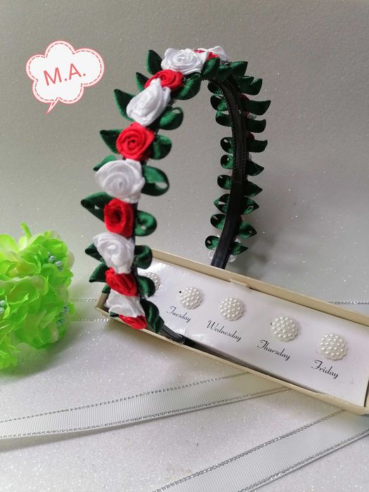 Диадеми с мини рози.