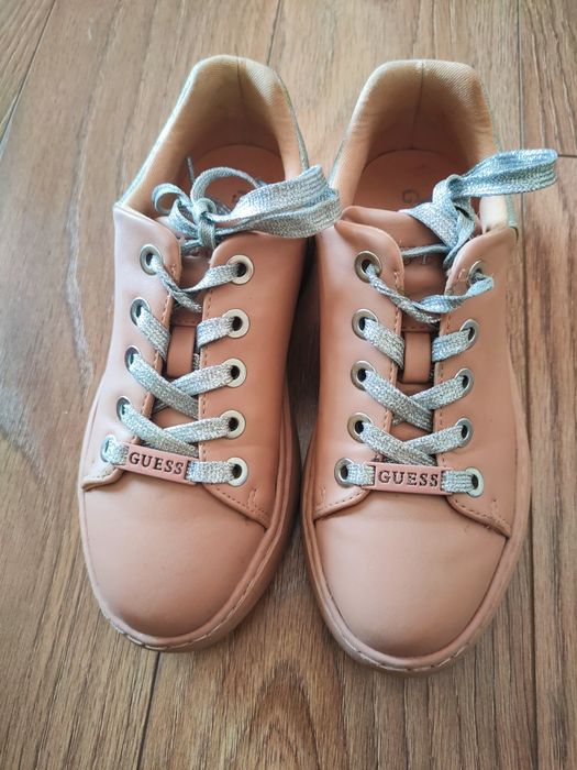 Маратонки Guess 36номер