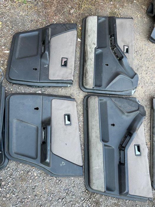 Дверные карты на Ауди 80 б4