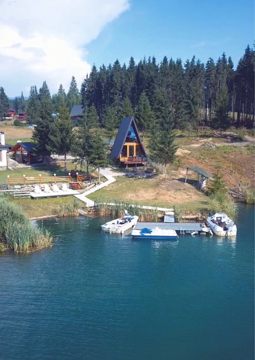 CAZARE COLIBIȚA - Cabana Laguna Albastră, cu acces lac