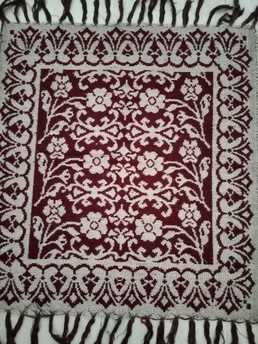 Нова вълнена черга, домашно тъкана постелка,малко тъкано килимче.