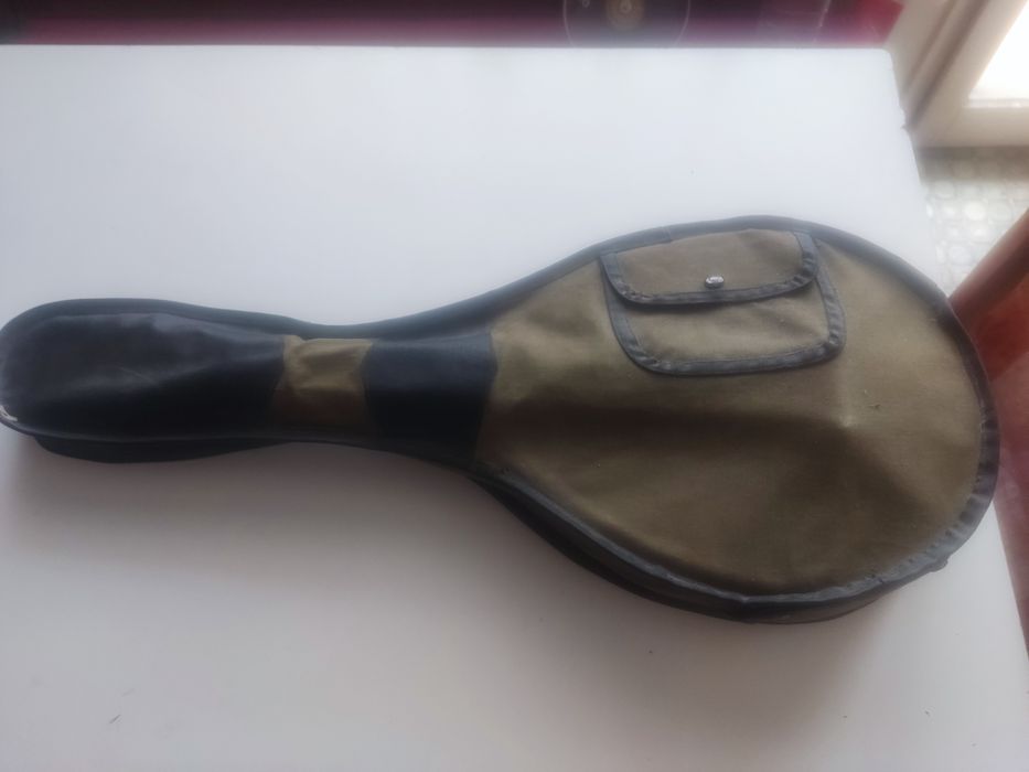 Продавам мандолина