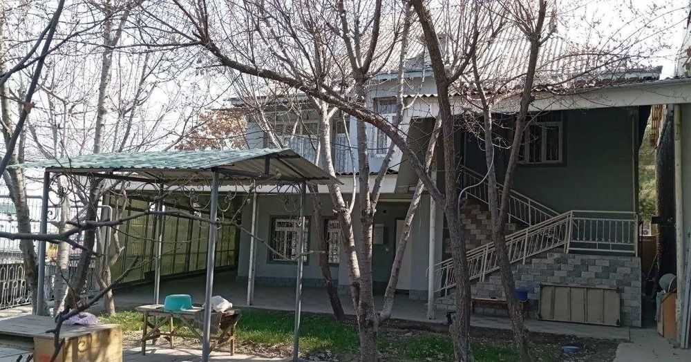 Срочно продается дом по ул.Чоштепа (Янгихает) 6 сот, 5 ком.