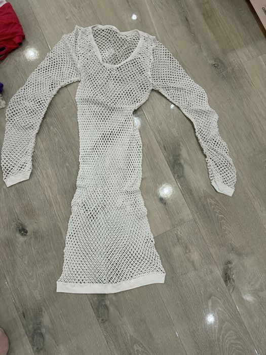 Бяла плажна мрежеста рокля