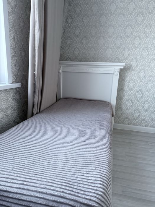 Продаю белый кровати. Односпалки.