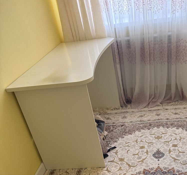 Продам спальный гарнитур