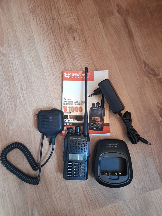 Stație radio emisie recepție 136-175 Mhz,350-390 Mhz,400-470 Mhz