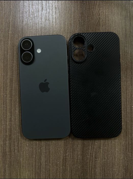 Продаю iPhone 17 в идеальном состоянии.