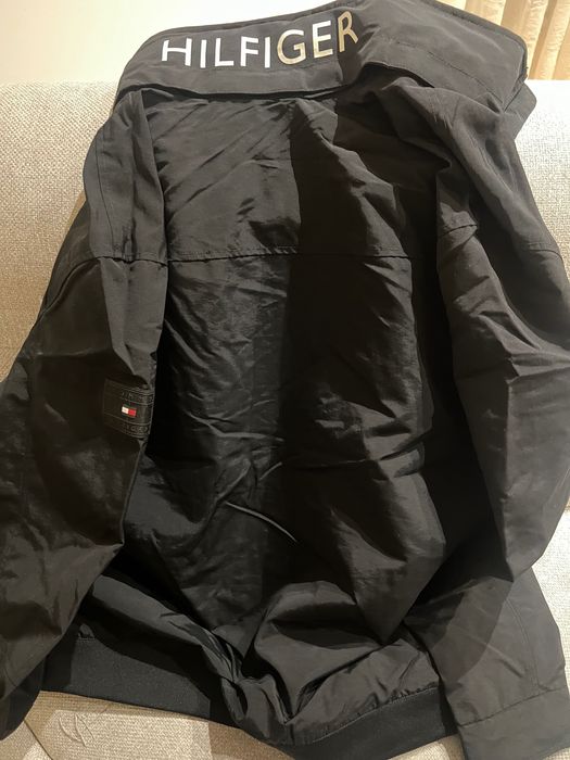 Tommy Hilfiger geaca