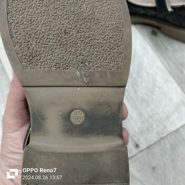 Продам туфли на девочку