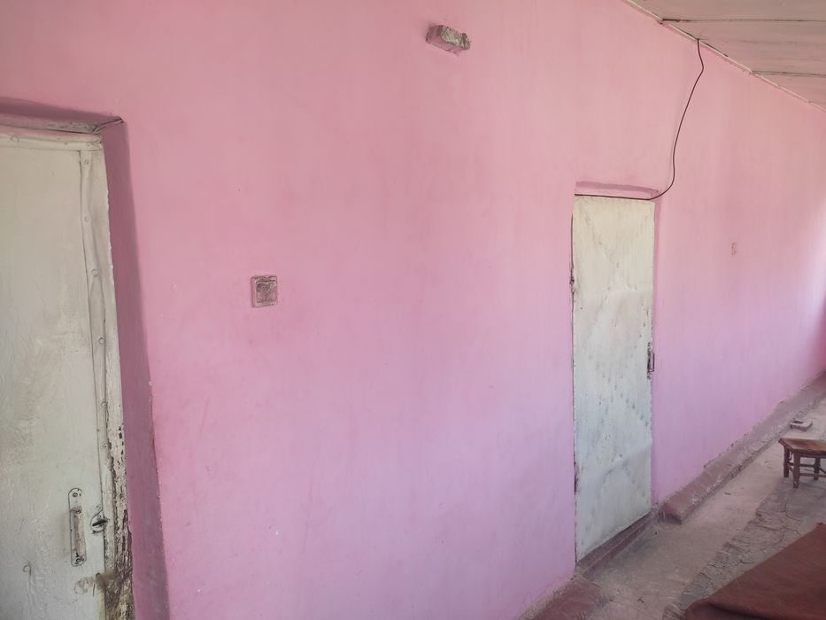 Ховли уй сотилади 5 хона