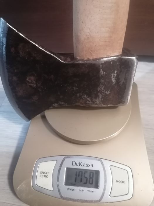 Bardă veche de cioplit