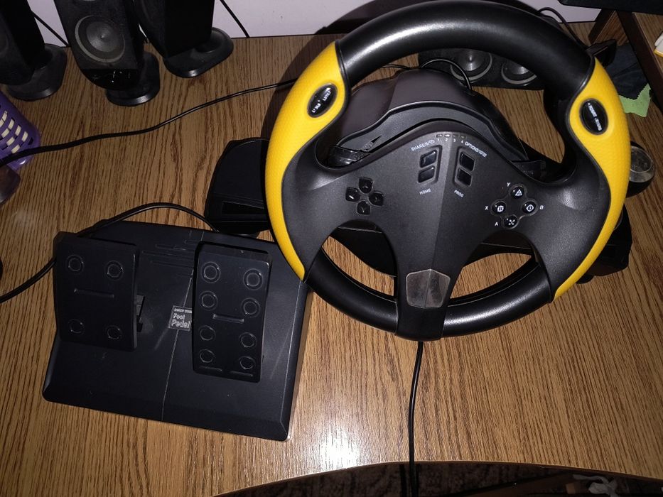 Vând volan gaming Myria MG7400