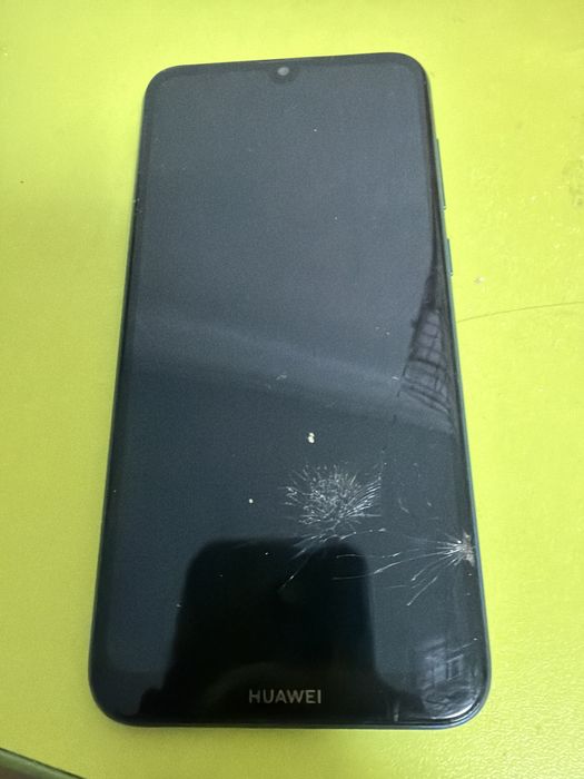 Продам телефон HUAWEI