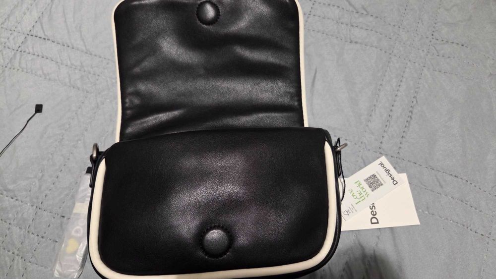 Дамска чанта на марката desigual