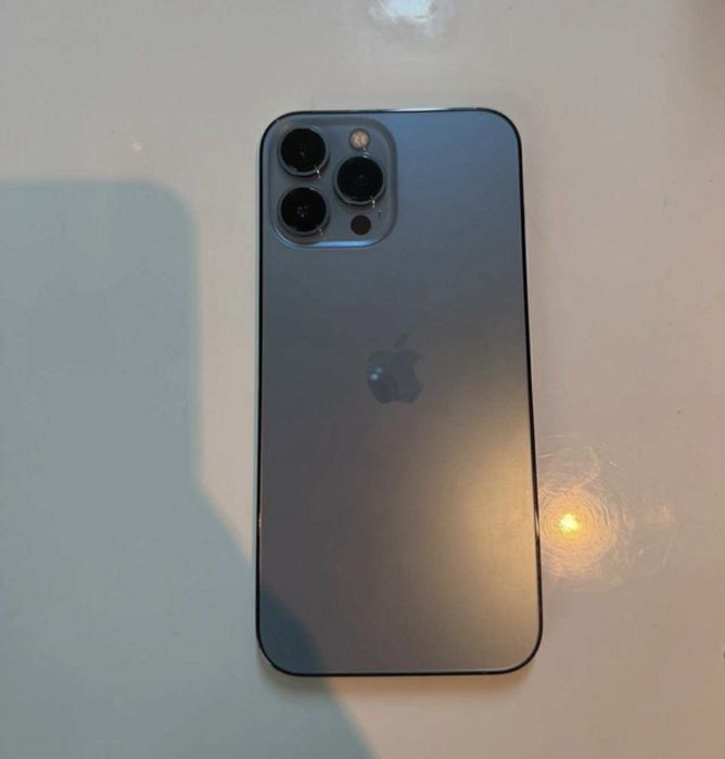 Apple iPhone 13 Pro Max.