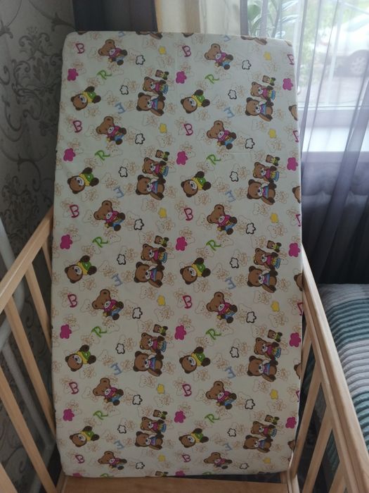 Детская кроватка