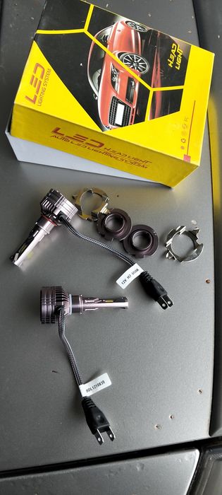 Vand set 2  Leduri 12V H7 6000 K .Pret 250 lei