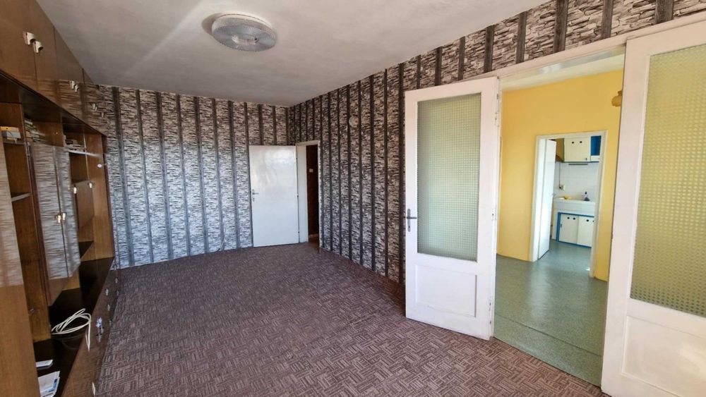 Продава се Тристаен апартамент в Русе, Център - 99 кв.м за 1465 €/кв.м - Снимка #1