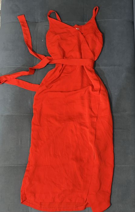 Платье и толстовка