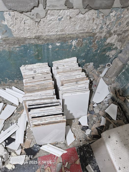 Отдам кафельную плитку даром