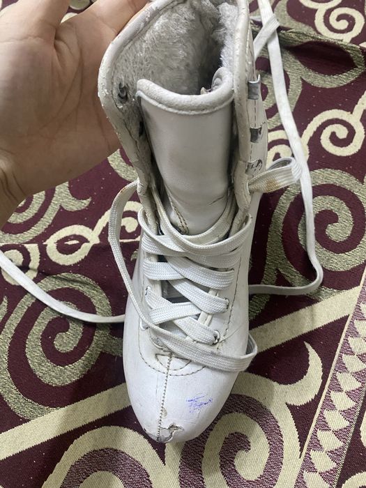 коньки,37,б/у,среднем состояние