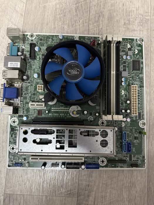 Продадам материнские платы