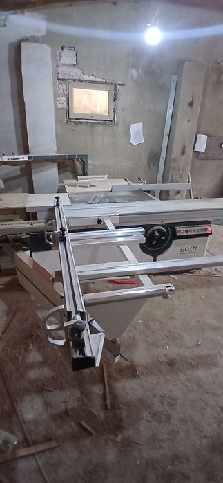 Форматно раскройный станок.распил