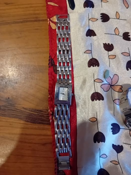 VIND CEASURI FOSSIL dama, ceas barbatesc,aparat foto Nikon