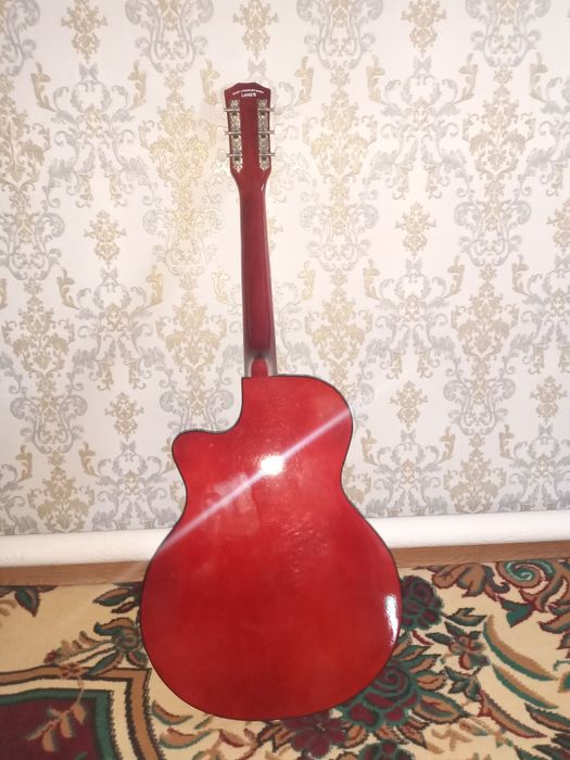 Гитара сатылады.Новый ұсталмаған.Бағасы:35 000