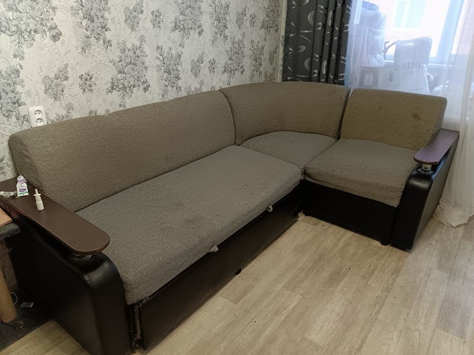 Диван  бесплатно