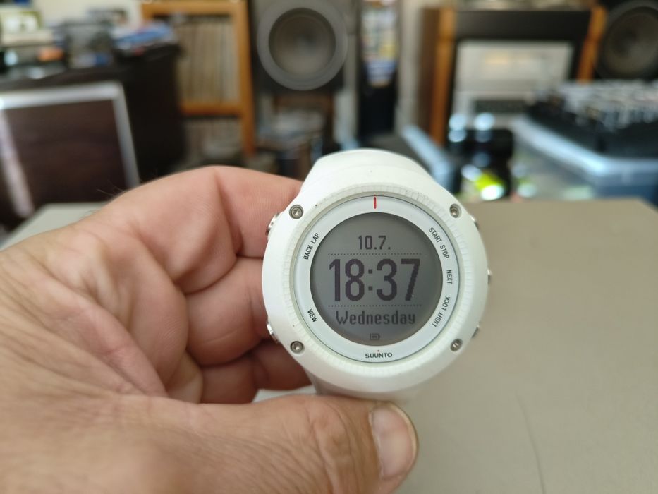 Часовник Suunto Ambit 2