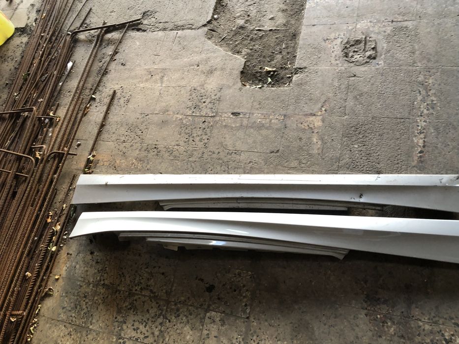 Set Praguri Stanga Dreapta BMW E81/E87 [facelift] Original an 2009.