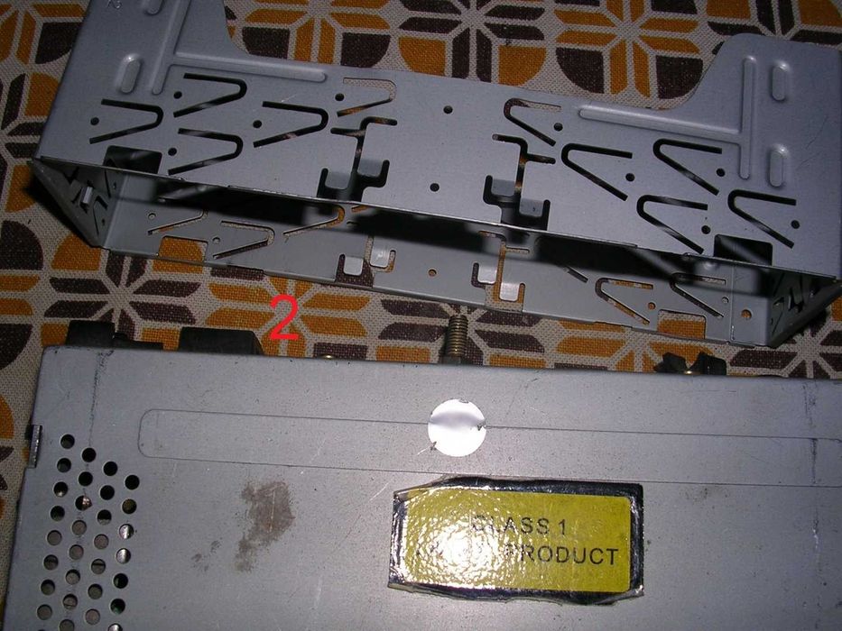 Три броя авто радиа с аудио касета или диск CD