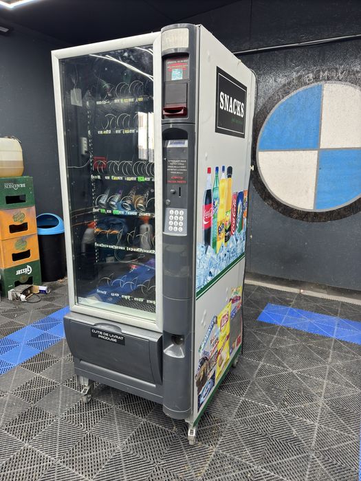 Vand aparat vending Necta cu cititor de bacnote