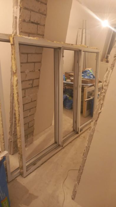 Продам пластиковые болконные окна