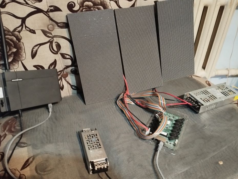 Продам наружные LED панели