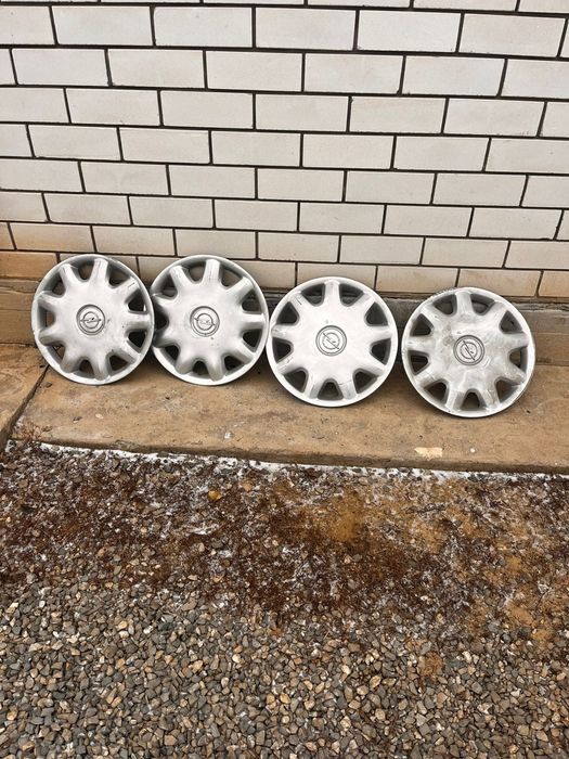 Продам оригинальные колпаки на Opel